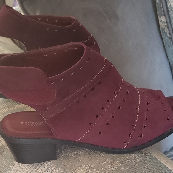 Opened toe sandal wedge - Picture 3 of 3